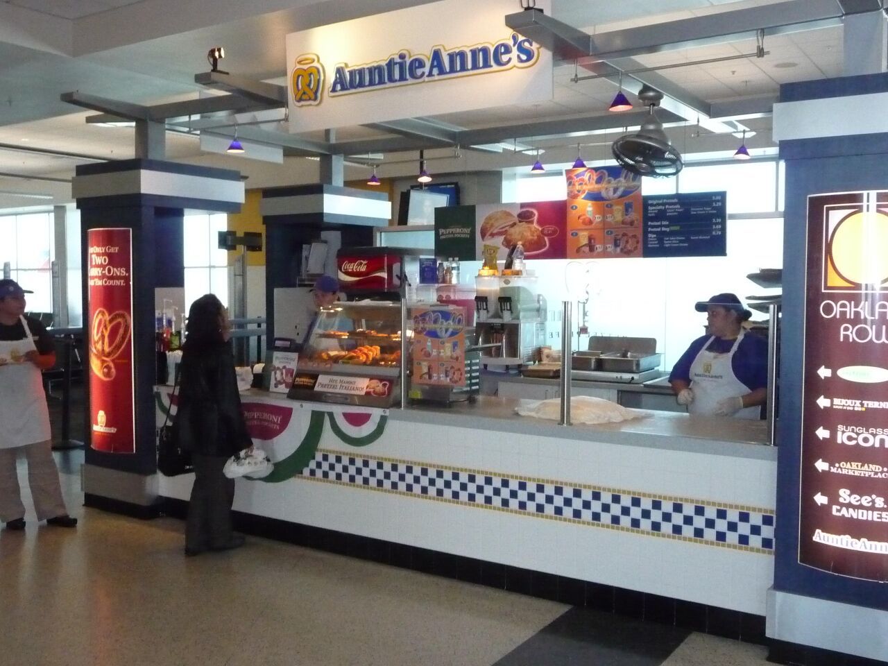 Food in oakland airport