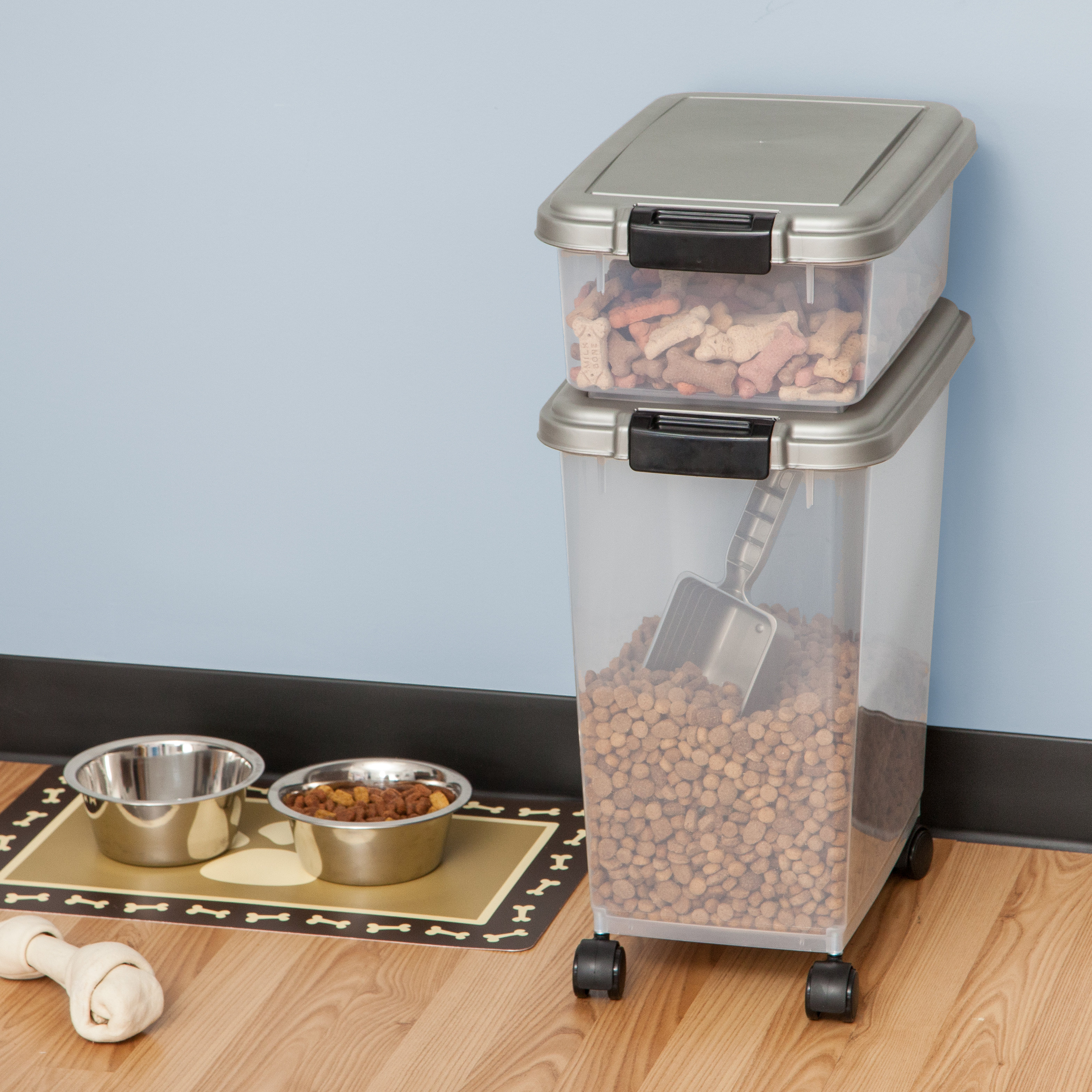 Airtight dog food storage