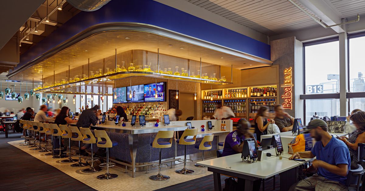 Philadelphia airport food