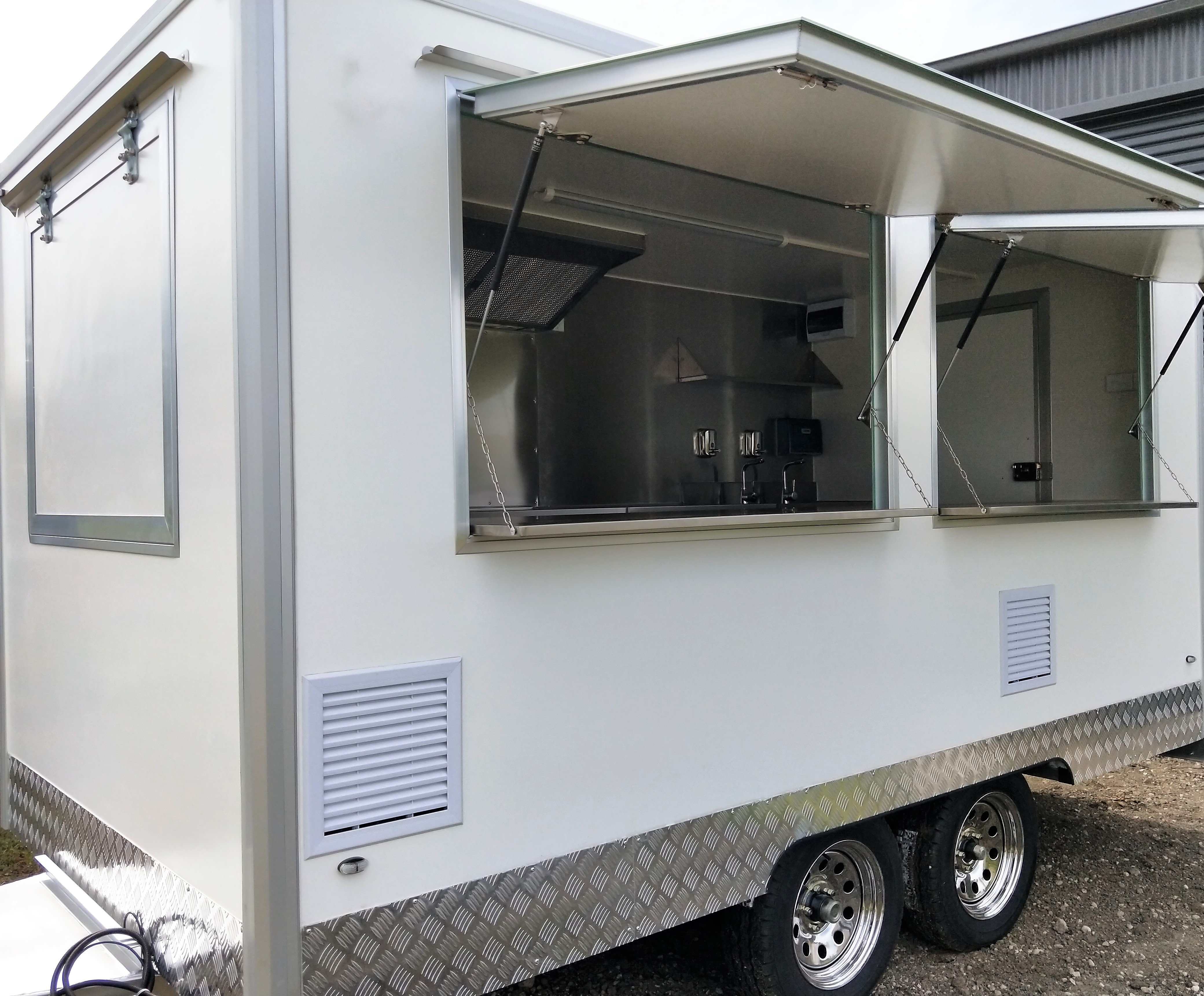 Mobile food trailer